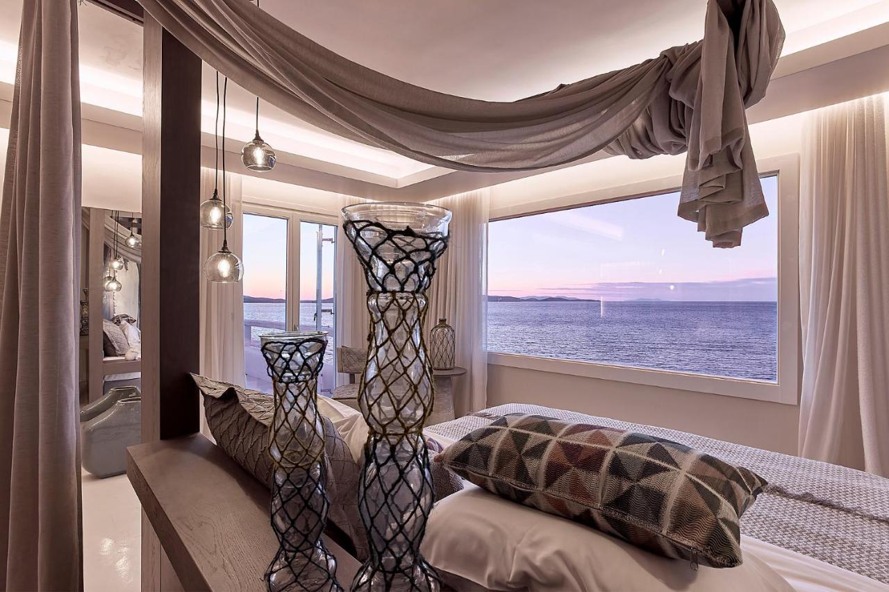 Amazon Mykonos & 5*