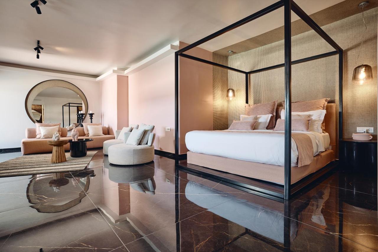 Amazon Mykonos & 5* Mykonos Town